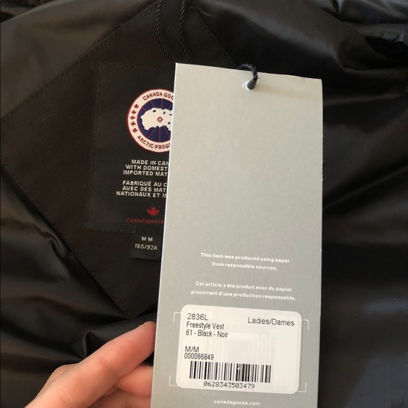 (SOLD) CANADA GOOSE JACKET WOMEN BNWT - Picture 8 of 15
